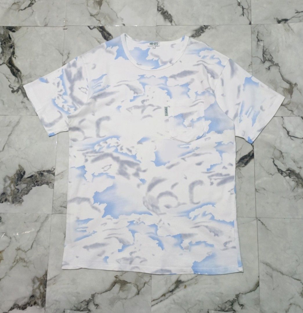 Kenzo Paris Pocket Tee (Category: Luxury Apparel) located in Bacolod City. Submitted by luxtrend.ph (Listing ID 1469952642, Image 3). Description: KENZ0 PARIS P0CKET TEE •Photos may vary due to lighting✨ •For Men •Size: Large on tag •Measurements: 21 W / 28 L •Condition: Excellent •Issues: None •Color Rate: 9.8/10 •Complete tags •₱rice: 1,880🏷 DM to purchase🛒🛒🛒 Courier: J&T Express MOP: Gcash / Bank Transfer PAYMENT FIRST (NO COD) NO RETURN /