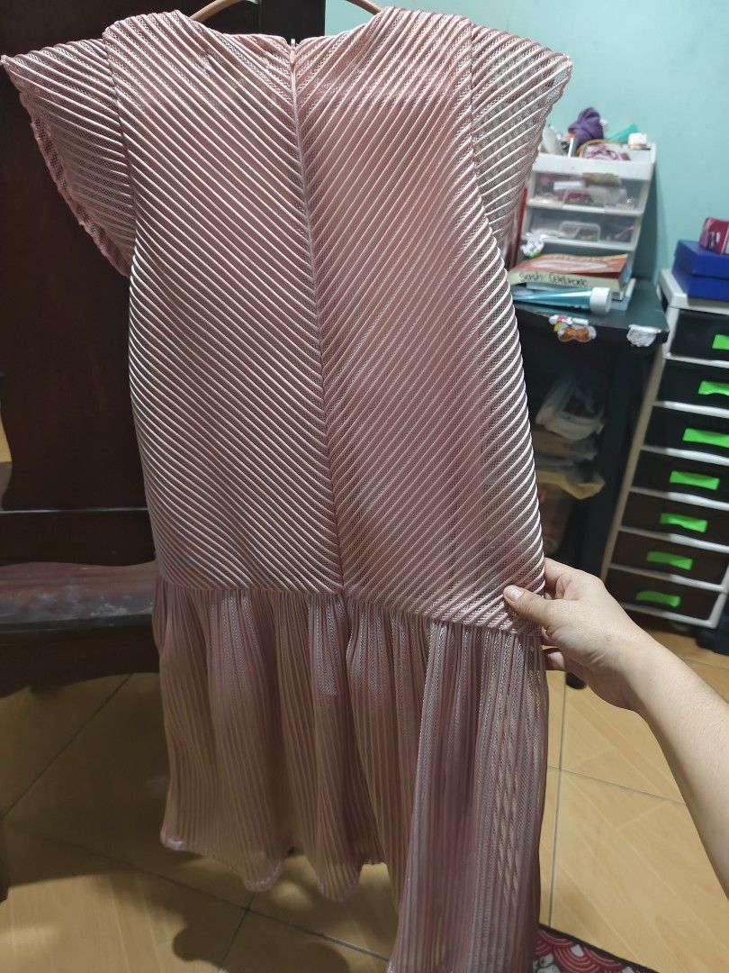 Kids Dress (Category: Babies & Kids Fashion) located in Bacoor. Submitted by annsarisaristore (Listing ID 1470001178, Image 3). Description: Brand Peppermint size 14 cute dress like new pa.