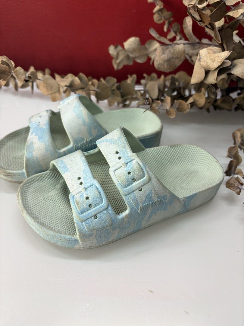 Kids sandals Rustans freedom Moses (Category: Babies & Kids Fashion) located in Manila. Submitted by coolandchic (Listing ID 1469974791, Image 2). Description: .