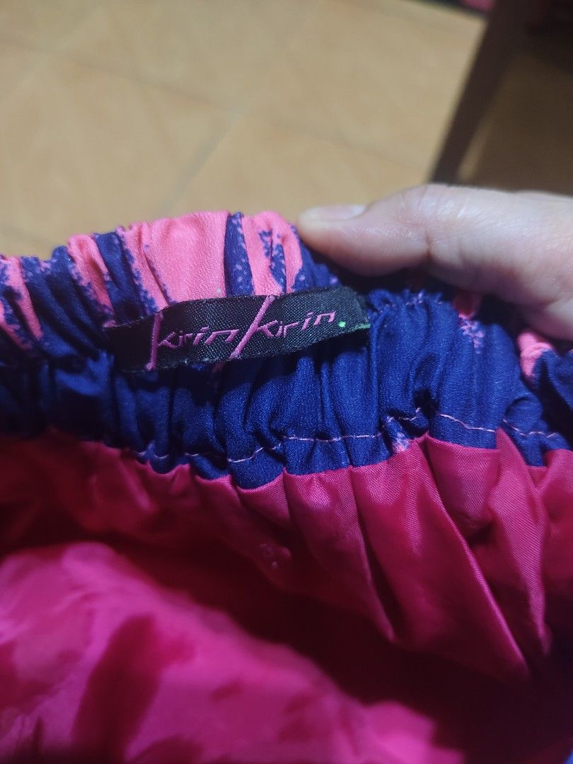 KIDS SKIRT PINK (Category: Babies & Kids Fashion) located in Bacoor. Submitted by annsarisaristore (Listing ID 1470005565, Image 2). Description: kirin kirin Pink skirt gartered on back 24 waist.