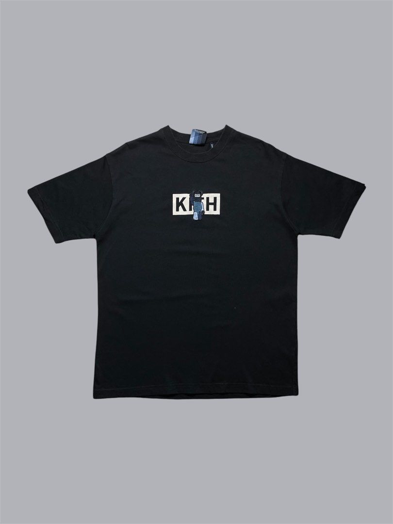 Kith x Bearbrick Logo Tee (Category: Tshirts & Polo Shirts ) located in Quezon City. Submitted by renovare.196 (Listing ID 1470080390, Image 1). Description: Kith x Bearbrick Logo Tee As New Condition Color Rate: 9.8/10 No Issue Measurements • Width: 21 • Length: 27.5 Price: 1500 obo DM IF INTERESTED📥.
