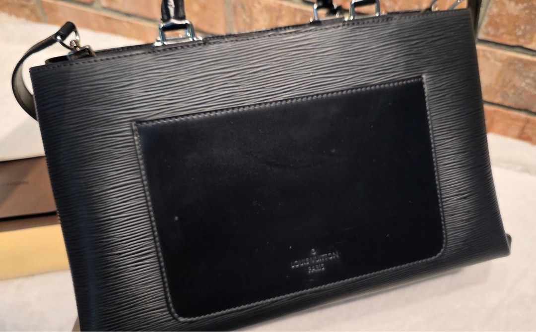 KLEBER MM EPI NOIR (Category: Luxury Bags & Wallets) located in Cotabato. Submitted by zyvenza.co (Listing ID 1470038227, Image 2). Description: KLEBER MM EPI NOIR 26k With Authenticity Certificate With Dustbag {L: 14.5" × H: 9" × W: 6" Handle Drop: 4.75" Strap Drop: 15" (Not Adjustable).