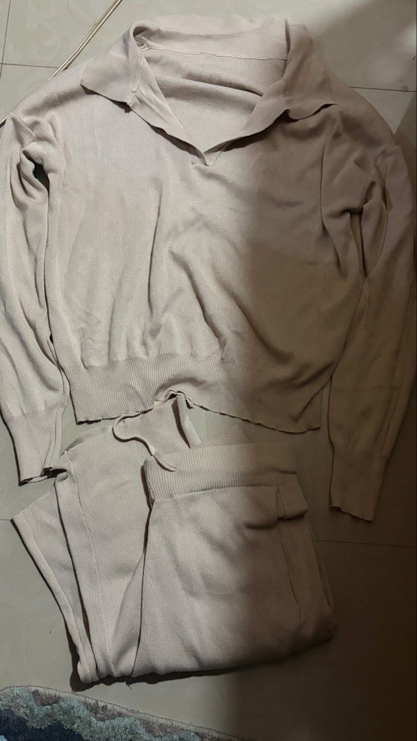 Knitted Coords (Category: Coats, Jackets and Outerwear) located in Baguio. Submitted by iyychen (Listing ID 1470058027, Image 2). Description: from viet good as new drawstring pants can fit xs-m.