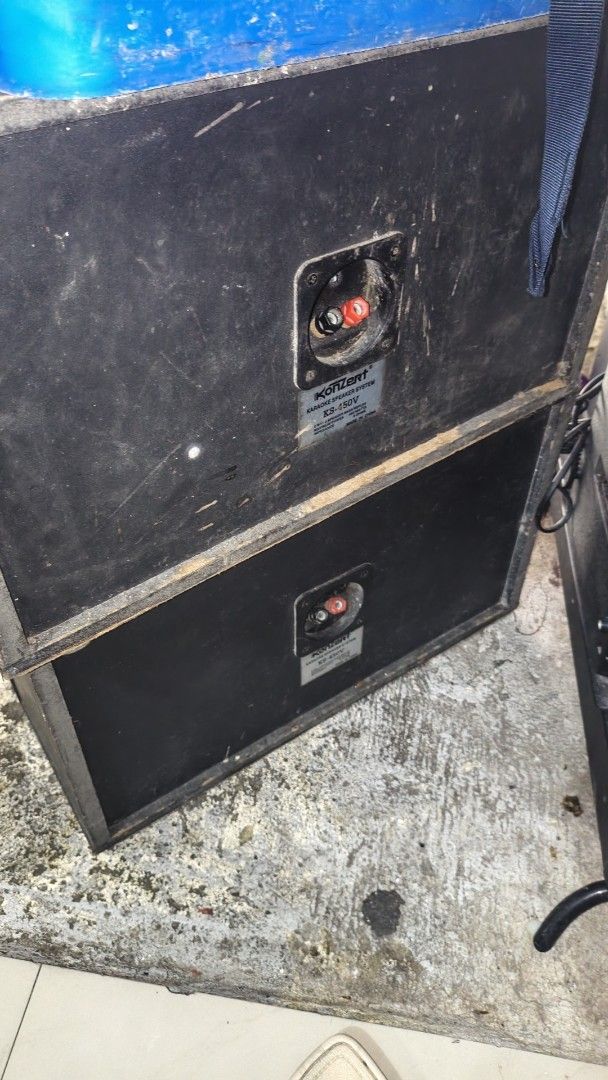 KONZERT KS 450V (Category: Soundbars, Speakers & Amplifiers) located in Caloocan City. Submitted by pinongai (Listing ID 1470094544, Image 2). Description: - Brand/Model: Konzert KS-450V Karaoke Speaker System - Type: 2-way 3-speaker bass reflex - Power: 450 Watts Maximum Power - Impedance: 8 Ohms - Design: Durable build with striking red metal mesh grille and black casing - Condition: Pre-owned, functional, with standard signs of usage - Meetup 