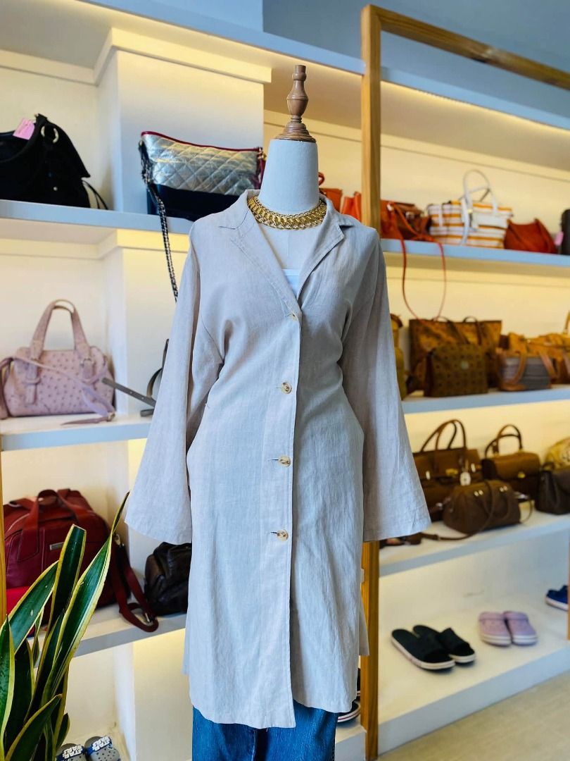 KOREAN BUTTON DOWN DRESS (Category: Coats, Jackets and Outerwear) located in Baguio. Submitted by asna_taku (Listing ID 1470039289, Image 1). Description: KOREAN BUTTON DOWN DRESS MEDIUM ₱800.