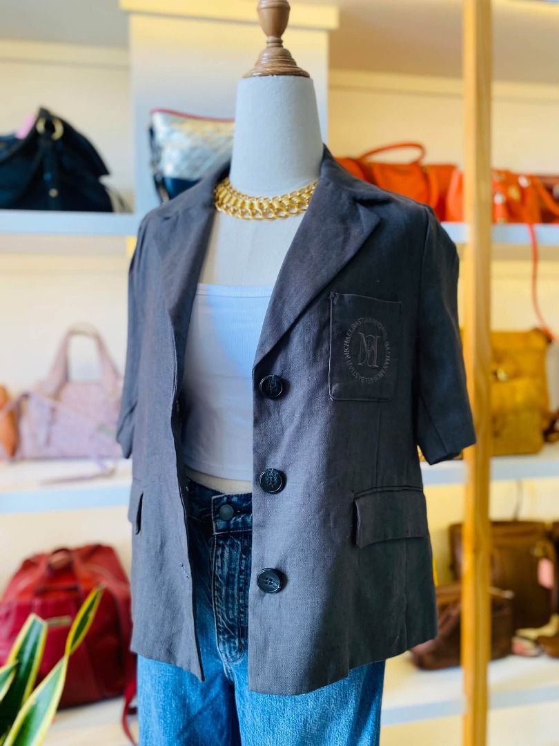KOREAN LINEN BUTTON DOWN BLAZER (Category: Others Tops) located in Baguio. Submitted by asna_taku (Listing ID 1470045242, Image 1). Description: KOREAN LINEN BUTTON DOWN BLAZER MEDIUM ₱780.