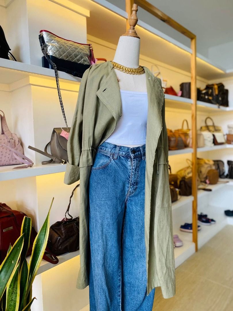 KOREAN LINEN BUTTON DOWN LONG COAT (Category: Coats, Jackets and Outerwear) located in Baguio. Submitted by asna_taku (Listing ID 1470033814, Image 2). Description: KOREAN LINEN BUTTON DOWN LONG COAT M-L ₱980.