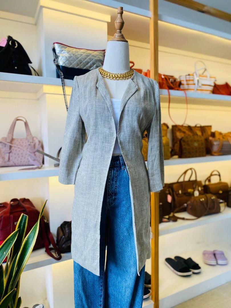 KOREAN LINEN COAT (Category: Coats, Jackets and Outerwear) located in Baguio. Submitted by asna_taku (Listing ID 1470034216, Image 1). Description: KOREAN LINEN COAT S-M ₱980.