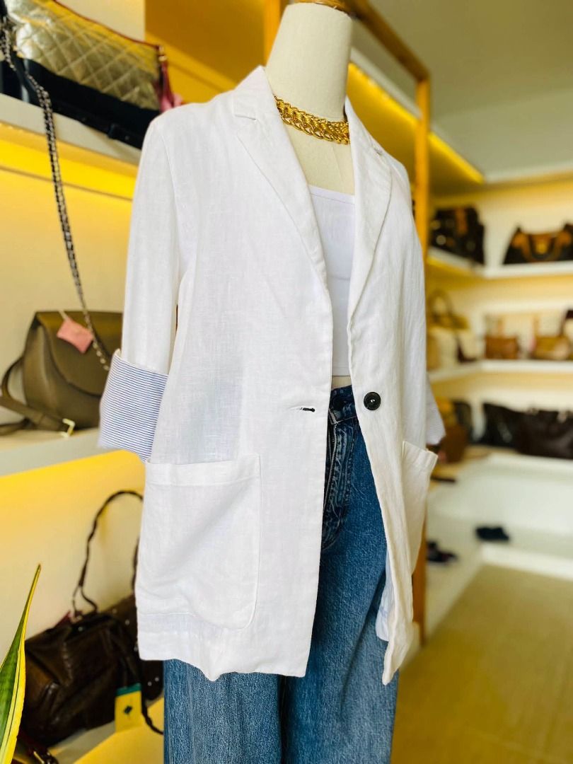 KOREAN LINEN WHITE BLAZER (Category: Coats, Jackets and Outerwear) located in Baguio. Submitted by asna_taku (Listing ID 1470041151, Image 2). Description: KOREAN LINEN WHITE BLAZER S-M ₱980.