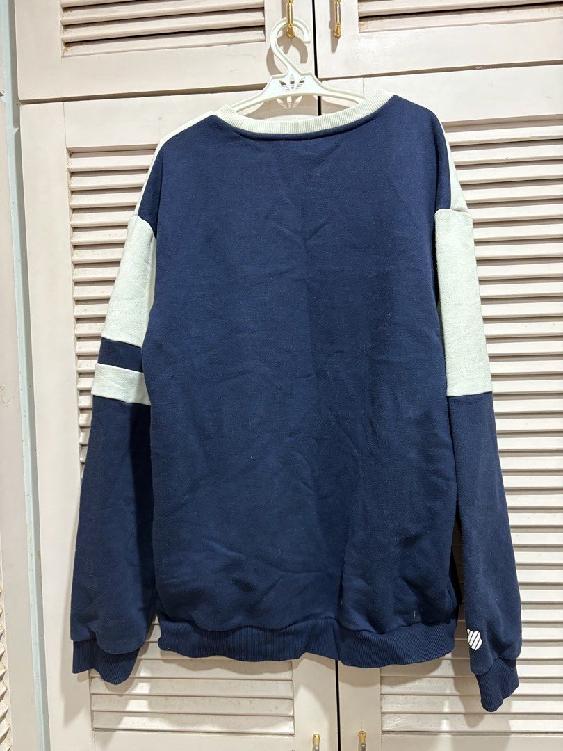 K-Swiss Sweater (Category: Coats, Jackets and Outerwear) located in Muntinlupa City. Submitted by sukimum (Listing ID 1469983001, Image 2). Description: Thick cotton material good for staying warm. Barely used and just kept in storage.