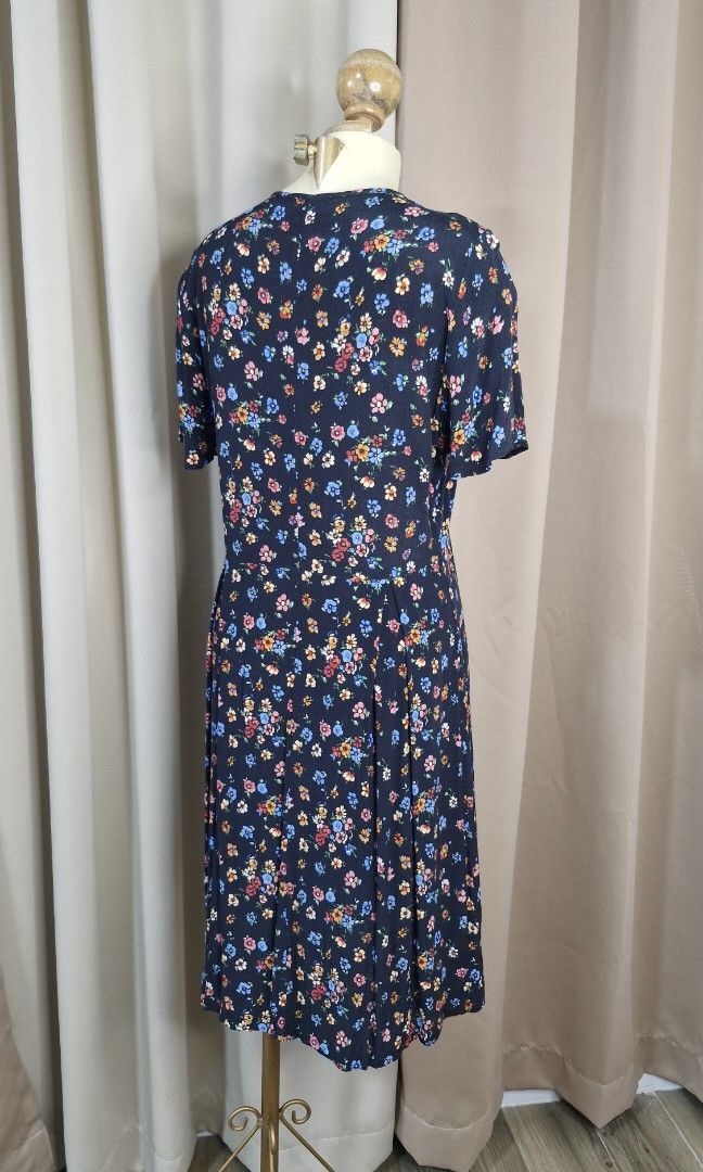 L: Dress (Category: Dresses) located in Calabanga. Submitted by deniseallyson (Listing ID 1470051232, Image 3). Description: .