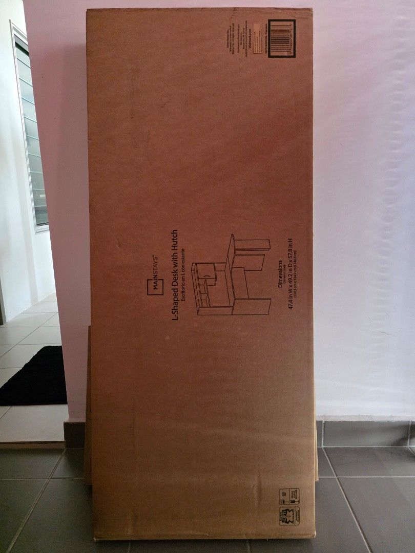 L Shape Study Table (Category: Other Home Furniture) located in Kuala Lumpur. Submitted by aliyaamr (Listing ID 1469966022, Image 2). Description: 120.5 cm W × 124.9cm D × 146.8cm H.