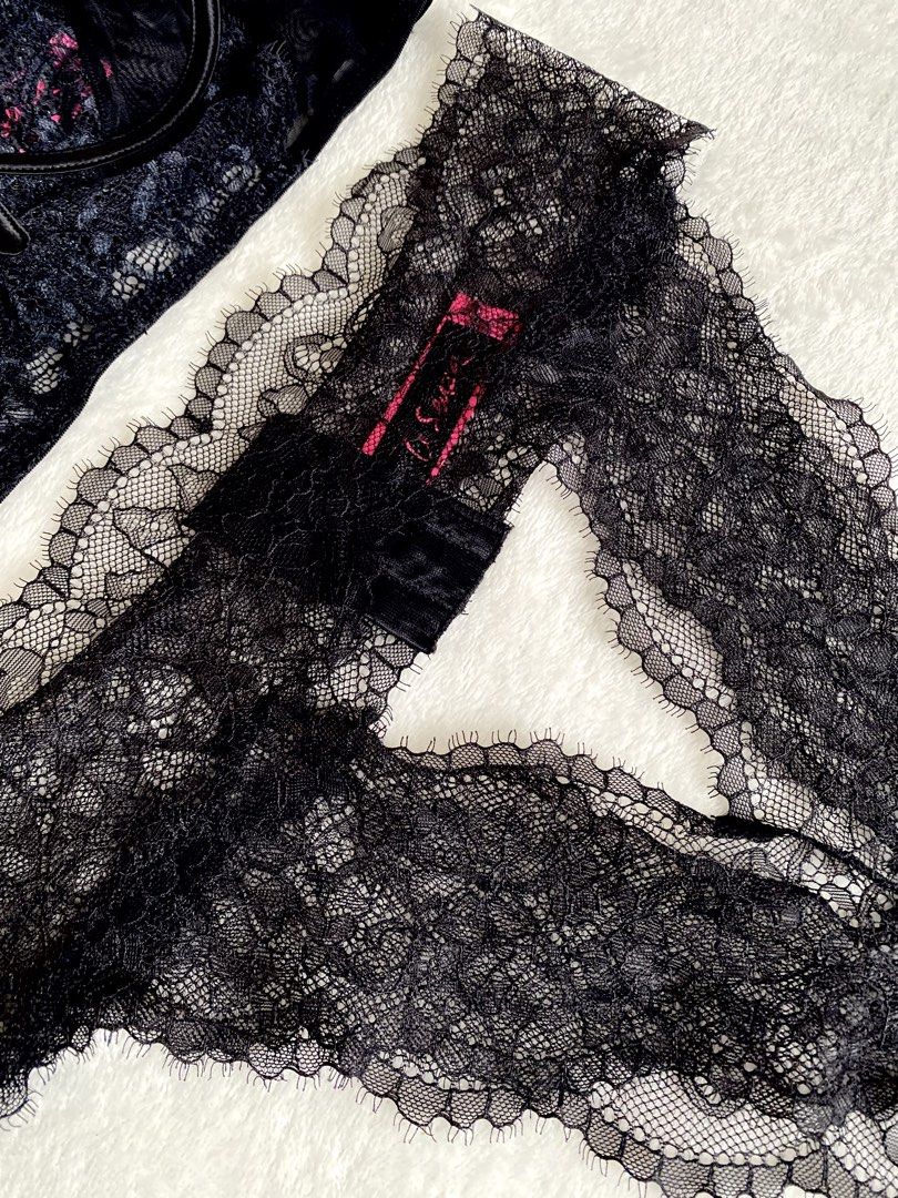 LA SENZA LACEY LINGERIE (Category: Undergarments & Loungewear) located in Pasig City. Submitted by leblancxx (Listing ID 1469948435, Image 2). Description: Authentic. Fixed price with freebies🎀 Medium.