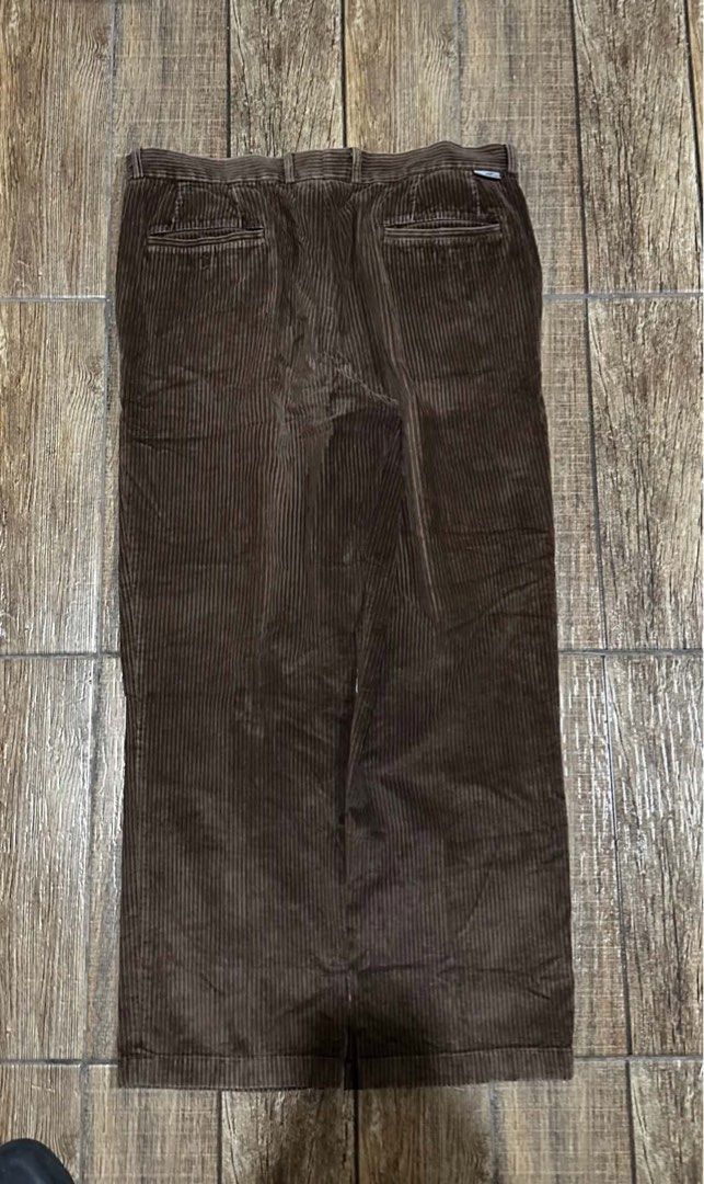 LACOSTE BROWN CURDOROY (Category: Jeans) located in Manila. Submitted by urban.vintage (Listing ID 1470066839, Image 1). Description: ISSUE: NONE (NEED WASH) MOP :GCASH (NO COD) SHIP VIA: LALAMOVE & J&T LOCATION: PASIG CITY LENGTH: 39 HEM : 9 WIDTH :36.
