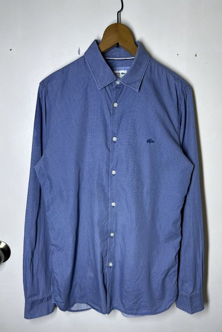 LACOSTE BUTTONDOWN AOP (Category: Tshirts & Polo Shirts ) located in Manila. Submitted by lunaras_declutter (Listing ID 1470107982, Image 1). Description: MEDIUM.