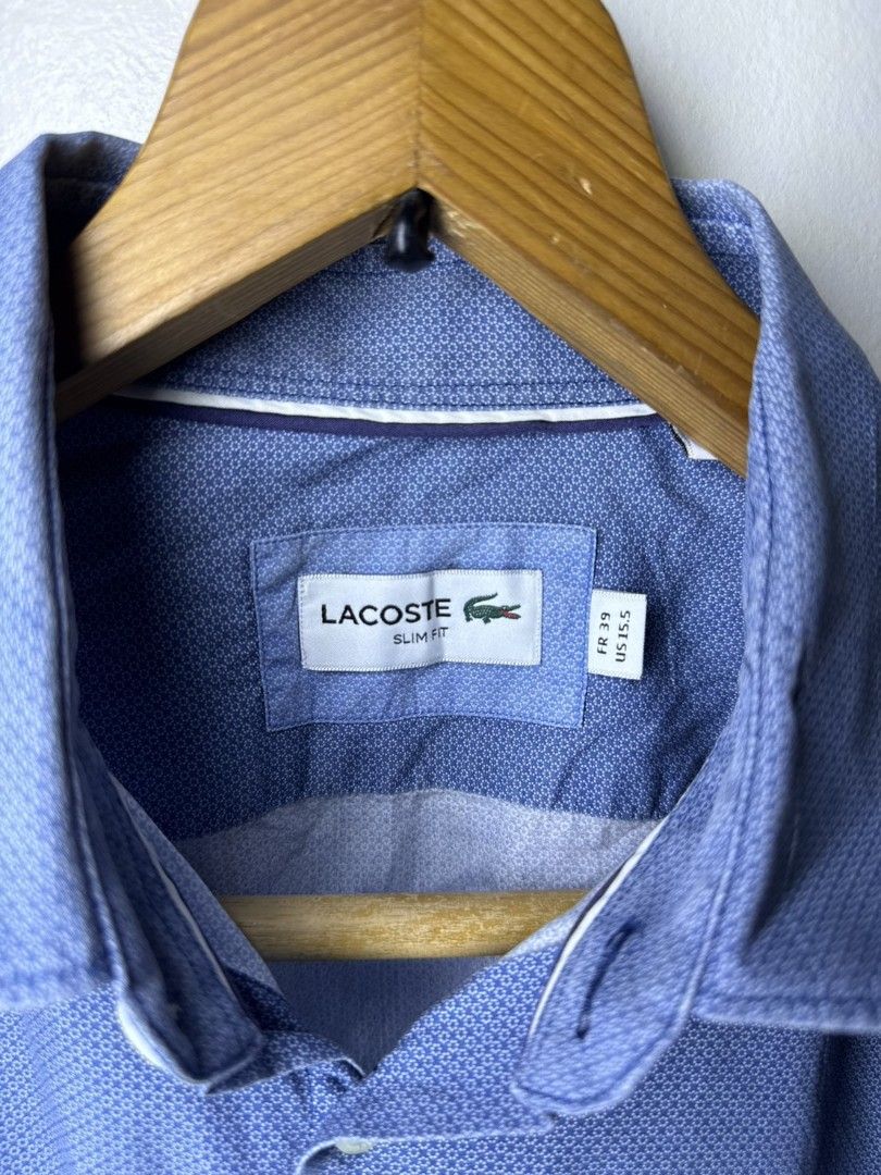 LACOSTE BUTTONDOWN AOP (Category: Tshirts & Polo Shirts ) located in Manila. Submitted by lunaras_declutter (Listing ID 1470107982, Image 2). Description: MEDIUM.