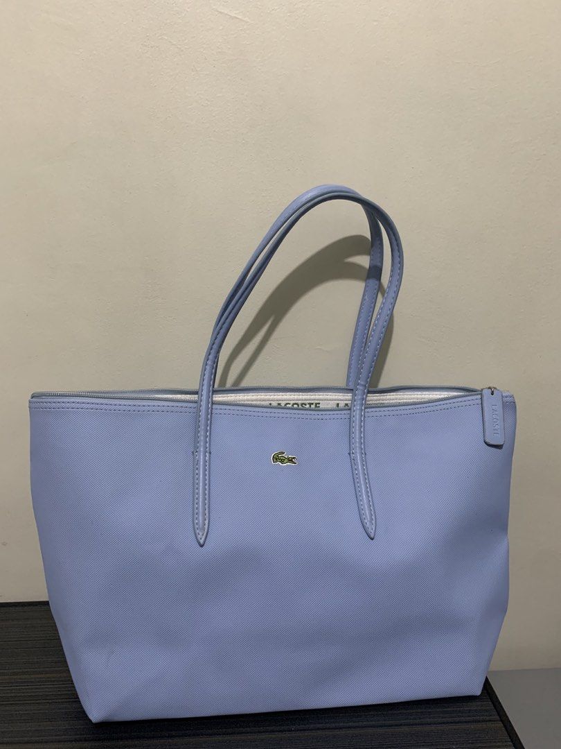 Lacoste Tote Bag (Category: Tote Bags) located in San Fernando. Submitted by coquette.curated (Listing ID 1470097838, Image 2). Description: Not OG Flaws on tag Nego!.