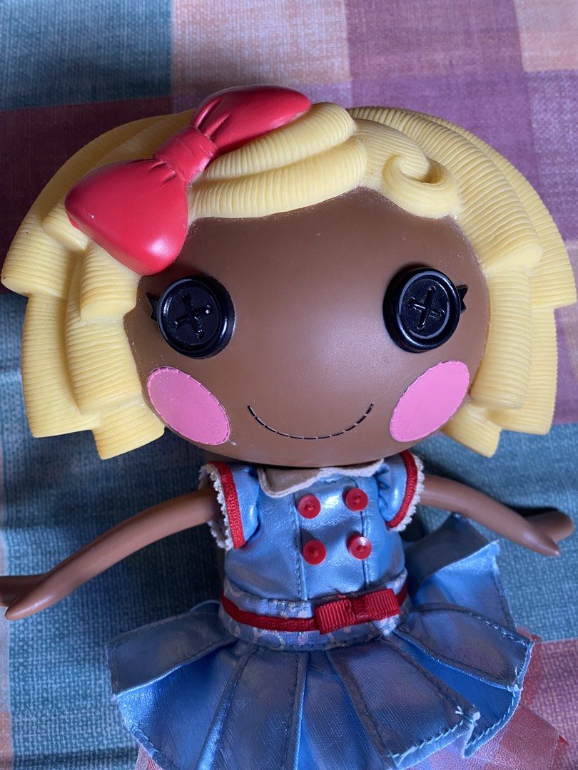 Lalaloopsy Dot starlight doll (Category: Kids Toys) located in Marilao. Submitted by kylejay_15 (Listing ID 1469988849, Image 1). Description: -maganda pa -no pet -no flaws or gasgas -soft head -need lang ng clean up since haling sa alikabok but over no prob -jnt or ur choice of courier -may bawas sa sure buyer.