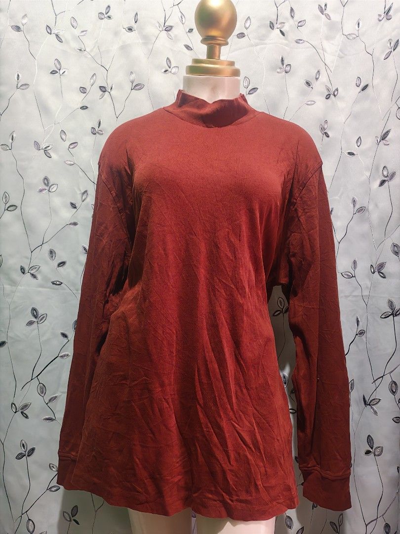 Lands' End Mock Neck Long Sleeve Top Rust XXL (Category: Longsleeves) located in Caloocan City. Submitted by _misskaye (Listing ID 1470043393, Image 2). Description: - Brand: Lands' End - Style: Mock neck top with long sleeves and a relaxed fit - Size: XXL (50-52 sizing) - Color: Rich rust / dark orange-red (solid) - Material: Soft, comfortable fabric made in Peru - Condition/Feature: Perfect for layering under jackets or wearing on its own durin