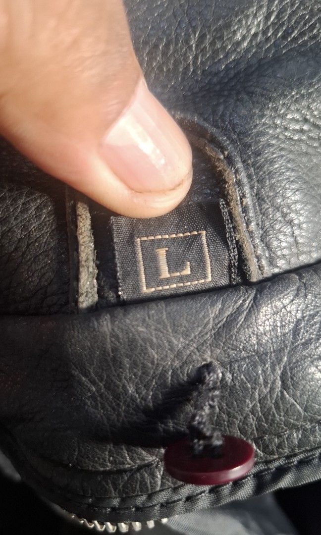 LEATHER JACKET (Category: Coats, Jackets and Outerwear) located in Antipolo. Submitted by goldentiger-ac44 (Listing ID 1470082206, Image 3). Description: Leather jacket Size large Pure leather Excellent condition Price 2500 Antipolo city location.