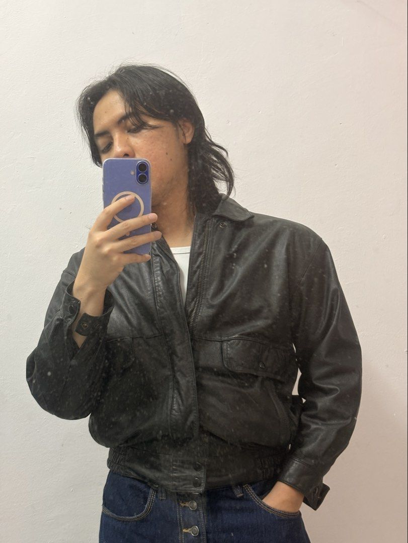 Leather Jacket (Category: Coats, Jackets and Outerwear) located in Kota Bharu. Submitted by qilothing (Listing ID 1470101266, Image 1). Description: all in good condition with minor scratches want to let go my lovely leather jacket price can nego kindly dm for availability!.