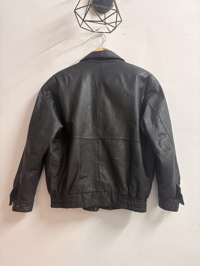 Leather Jacket (Category: Coats, Jackets and Outerwear) located in Kota Bharu. Submitted by qilothing (Listing ID 1470101266, Image 3). Description: all in good condition with minor scratches want to let go my lovely leather jacket price can nego kindly dm for availability!.