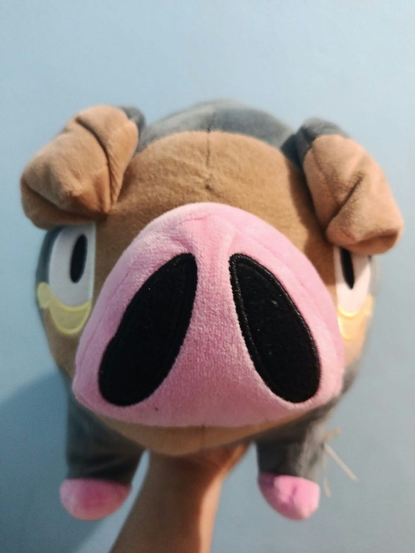 Lechonk Pokémon Banpresto Plush Toy (Category: Plushies & Soft Toys) located in General Trias. Submitted by titojay (Listing ID 1470140526, Image 1). Description: - Official Banpresto Pokémon Lechonk plush - Features a round body, large pink snout, floppy brown ears, and pink trotters - Original tag still attached at the back - Soft and huggable fabric material, great for display or cuddling - Clean surface with no stains or damage observed.