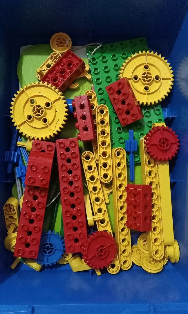 Lego Duplo sets (Category: Lego & Building Sets) located in Sorsogon. Submitted by divs4joy (Listing ID 1470061239, Image 2). Description: Lego Duplo sets 1585❌❌❌❌ 👉 DUPLO 10985 Wind Turbine and Electric car 👉 DUPLO 40269 Photo frame 👉 DUPLO 10527 Ambulance 👉 DUPLO 10899 Frozen ice castle 👉 EDUCATION 9656 Early simple machine. 👉 yung ibang set complete yung iba parts lang ng Duplo sets. 👉 as it is; WYSIWYG. 👉 see other photos for details.