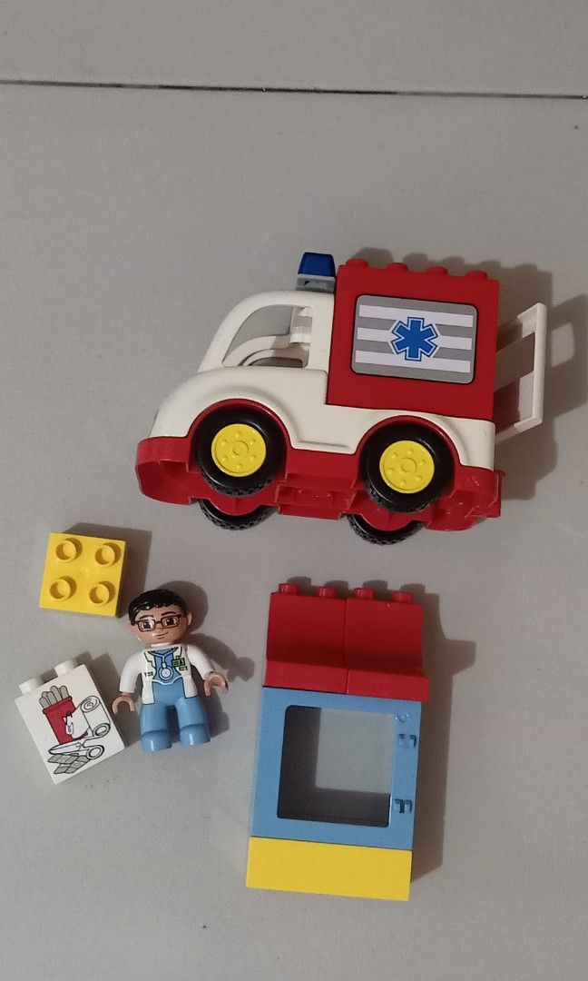 Lego Duplo sets (Category: Lego & Building Sets) located in Sorsogon. Submitted by divs4joy (Listing ID 1470061239, Image 3). Description: Lego Duplo sets 1585❌❌❌❌ 👉 DUPLO 10985 Wind Turbine and Electric car 👉 DUPLO 40269 Photo frame 👉 DUPLO 10527 Ambulance 👉 DUPLO 10899 Frozen ice castle 👉 EDUCATION 9656 Early simple machine. 👉 yung ibang set complete yung iba parts lang ng Duplo sets. 👉 as it is; WYSIWYG. 👉 see other photos for details.