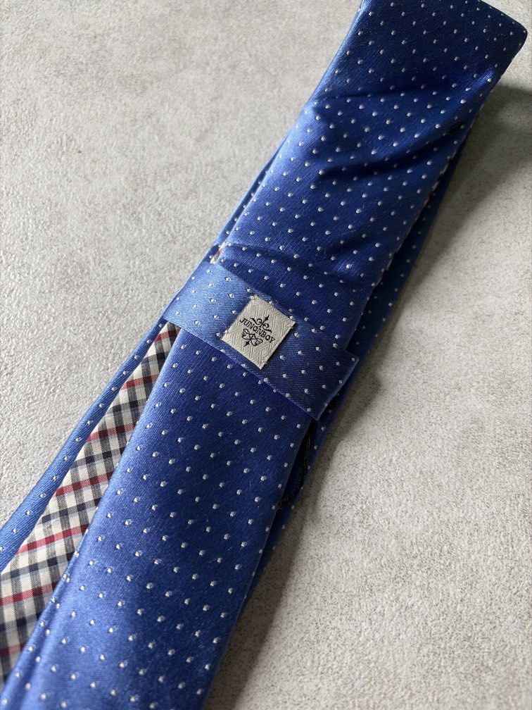 Les Mues Two Pattern Necktie (Category: Ties) located in Pasig City. Submitted by chamoisee (Listing ID 1469964142, Image 2). Description: Les Mues Two Pattern Necktie.