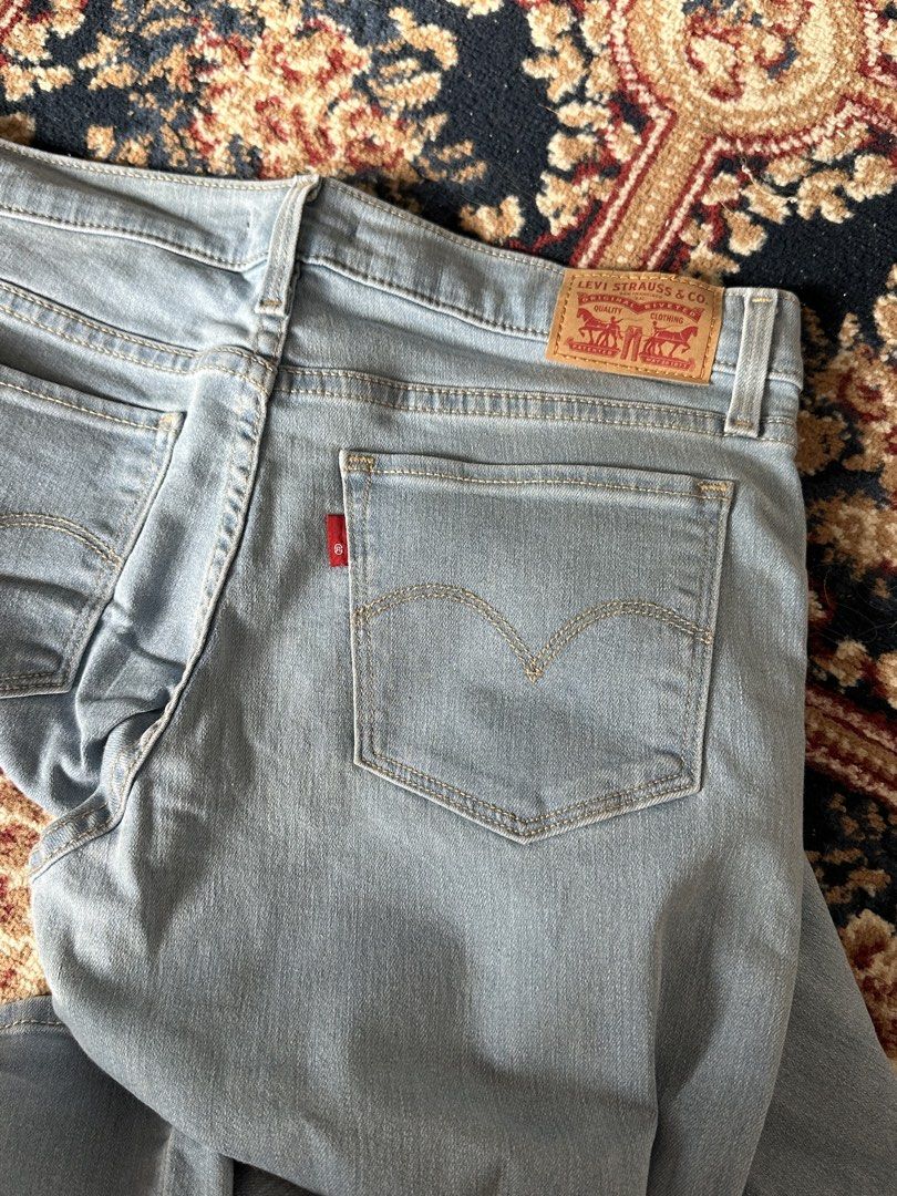 Levis 318 shaping wideleg size 27 (Category: Jeans) located in Taguig. Submitted by authenticniceseller (Listing ID 1470034741, Image 2). Description: .