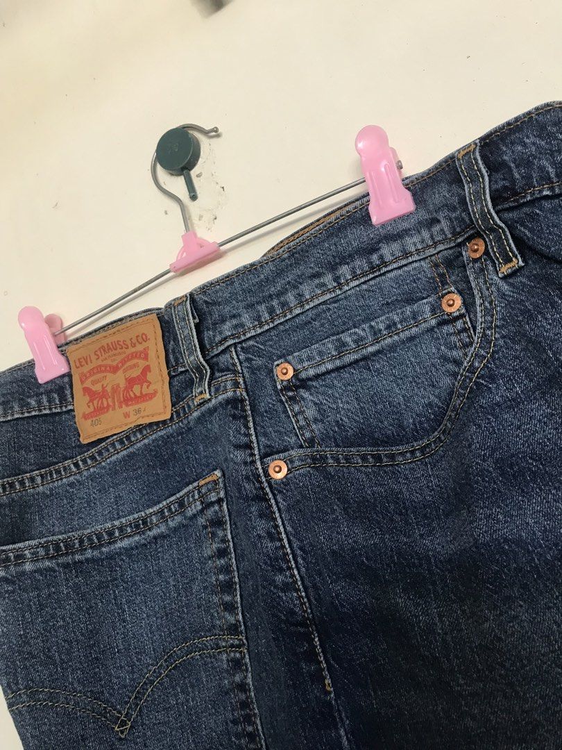 Levis 405 short size 36-37 for big Boy! (Category: Looking For) located in Kananga. Submitted by erikajanec32381 (Listing ID 1470132614, Image 3). Description: Levis 405 short (FOR BIG BOY) Size 36 on tag Actual size 37-38 22.5 lenght 10.5 hem open leg Super Excellent condition 9.8/10 colorate No issue ganda ng Fitting nito mga boss 750 + sf only Leyte location Mine now pay now Ship agad! No cod Dm for sure buyer.