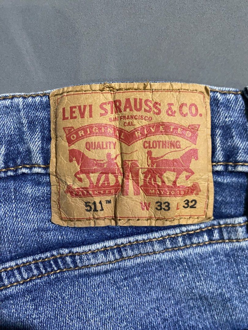Levi’s 511 slim jeans (Category: Jeans) located in Dumaguete. Submitted by darios_thrift (Listing ID 1469968344, Image 3). Description: Levi’s 511 slim jeans ₱1k + sf Size : 33 Dimes : 32 x 40 Hem : 7 Excellent condition ✅ Issue : None Need wash Color rate : 10/10 (Color may vary due to lighting).