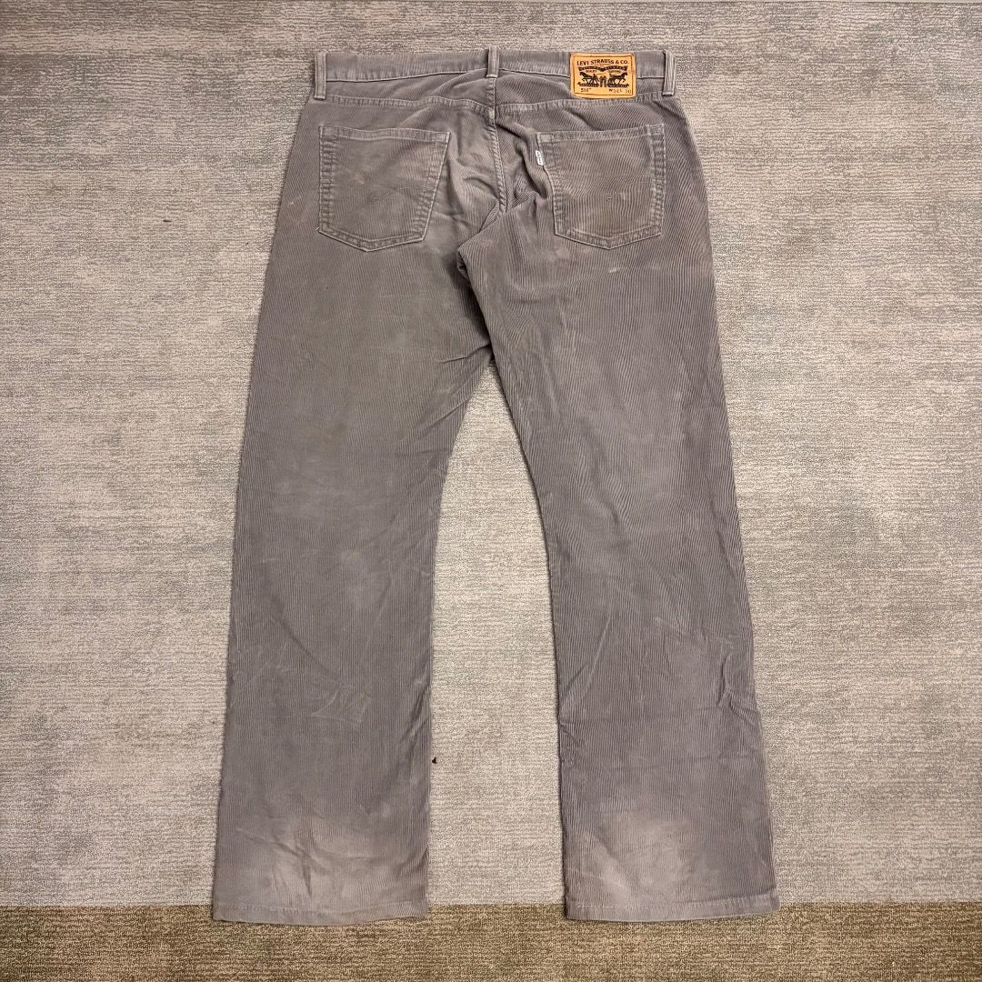 Levi's 514 Corduroy Gray Pants (Category: Jeans) located in Calamba. Submitted by bermuda.ph (Listing ID 1469955966, Image 1). Description: Check photo for details .