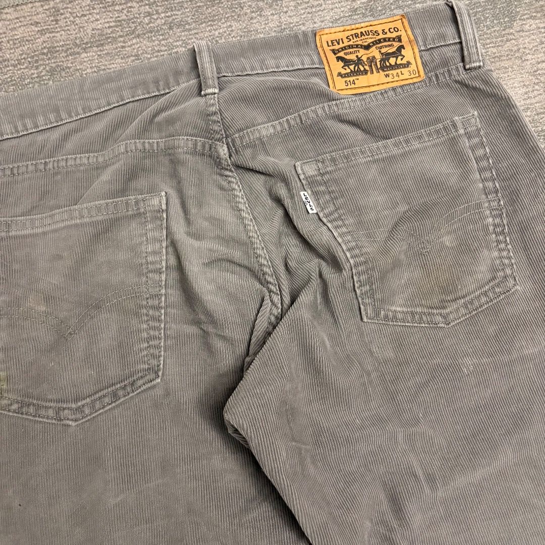 Levi's 514 Corduroy Gray Pants (Category: Jeans) located in Calamba. Submitted by bermuda.ph (Listing ID 1469955966, Image 2). Description: Check photo for details .