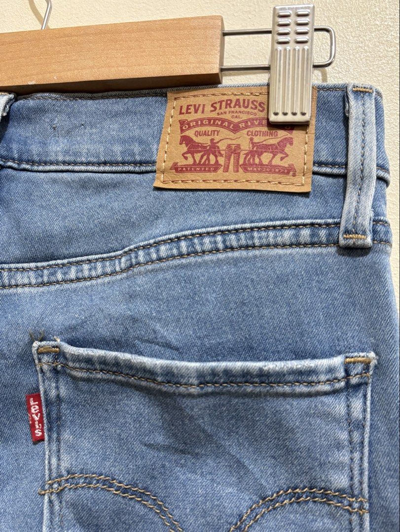 LEVIS | High Rise Skinny Jeans (Category: Announcements) located in Bacoor. Submitted by happyfinds_091223 (Listing ID 1469988303, Image 3). Description: Levi's High Rise For women 25" on tag 40" lenght Stretchable Payment + SF 📍Bacoor, Cavite Delivery via J&T Express .