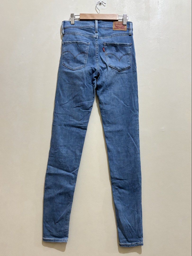 LEVIS | High Rise Skinny Jeans (Category: Announcements) located in Bacoor. Submitted by happyfinds_091223 (Listing ID 1469988303, Image 2). Description: Levi's High Rise For women 25" on tag 40" lenght Stretchable Payment + SF 📍Bacoor, Cavite Delivery via J&T Express .