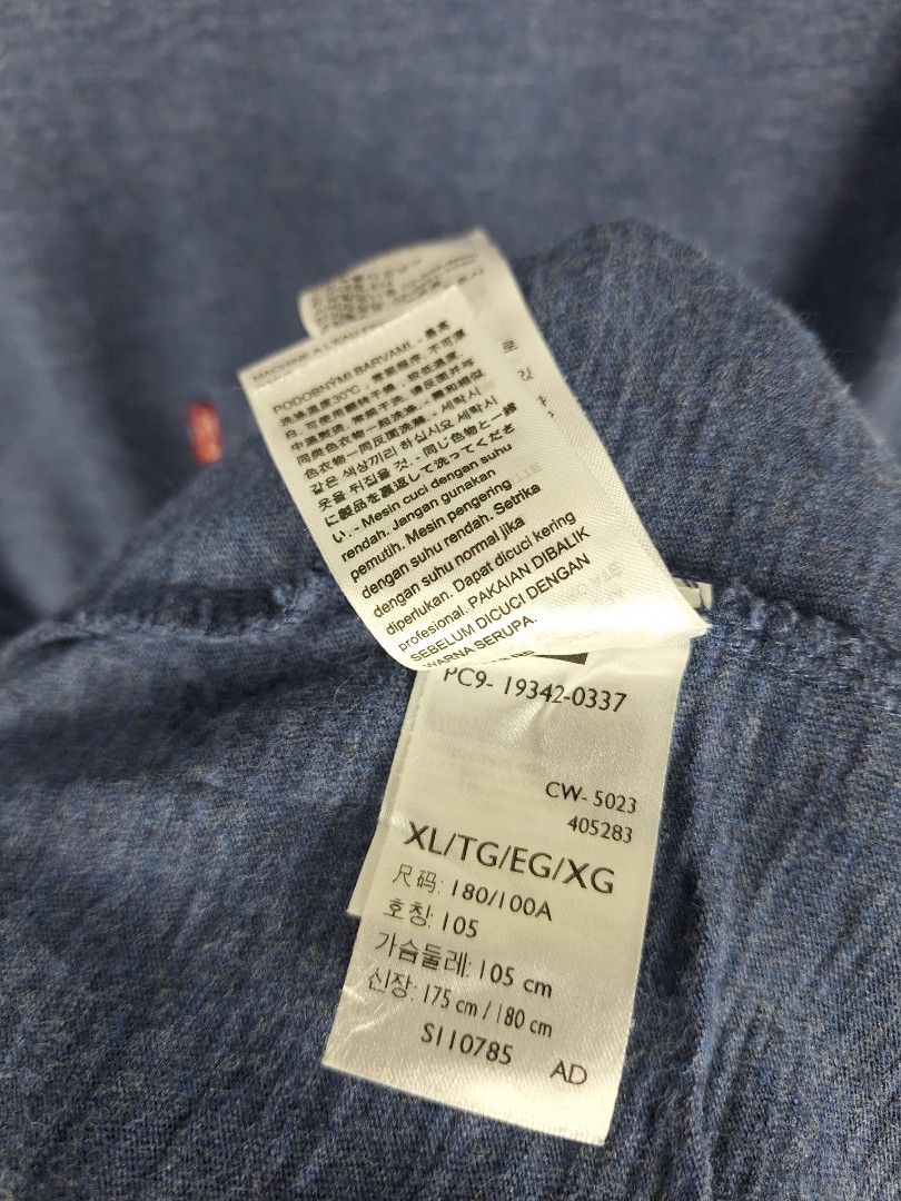 Levi's Blue Heather Pocket T-Shirt (Category: Tshirts & Polo Shirts ) located in Sibulan. Submitted by studioxano (Listing ID 1470015329, Image 3). Description: Levi's Blue Heather Pocket T-Shirt -P350 + SF Size Xl Length 29.5 / Width 25.5 Excellect condi 9.5/10 color rate no issue Loc: Dumaguete city.
