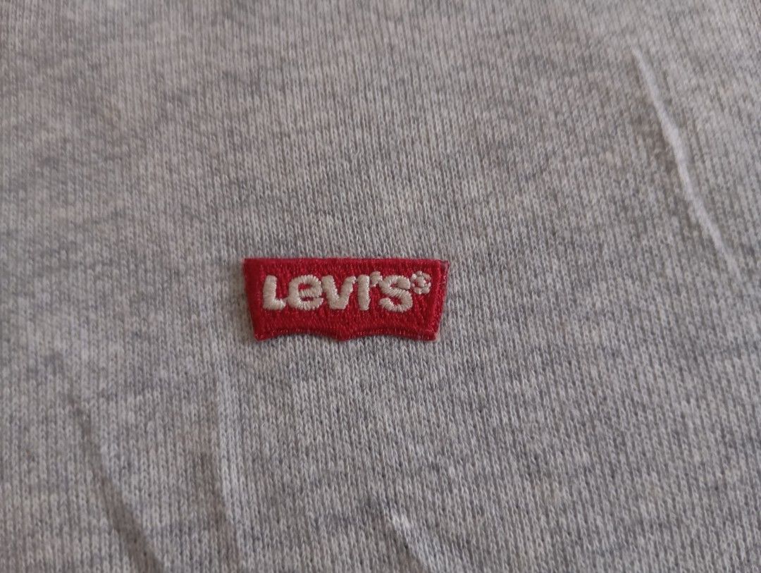 Levi's Full-zip Hoodie Jacket (Category: Hoodies) located in Santa Elena. Submitted by af_thriftshp7 (Listing ID 1470048366, Image 3). Description: Medium on tag Length : 28 Width : 21.5 Fabric condition : excellent Color condition : 9.5/10 Damage : none need wash 650+SF.
