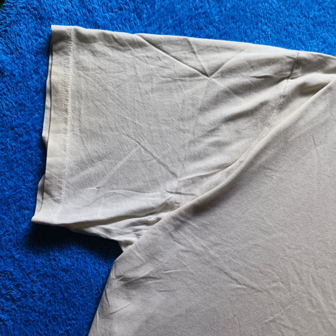 Levi's Men's Relaxed Short-Sleeve (Category: Tshirts & Polo Shirts ) located in Antipolo. Submitted by juliane_thrift-declutters (Listing ID 1469984095, Image 3). Description: Levi's Men's Relaxed Short-Sleeve Dimes: 31×26 Size: XL on tag Best fit to Large to 2XL • Issue: Minimal Stains and minimal pinhole • Need to wash • Tags: Complete • Color rate: 7.9/10 • Overall Condition: 9/10 * Color may vary due to lighting .