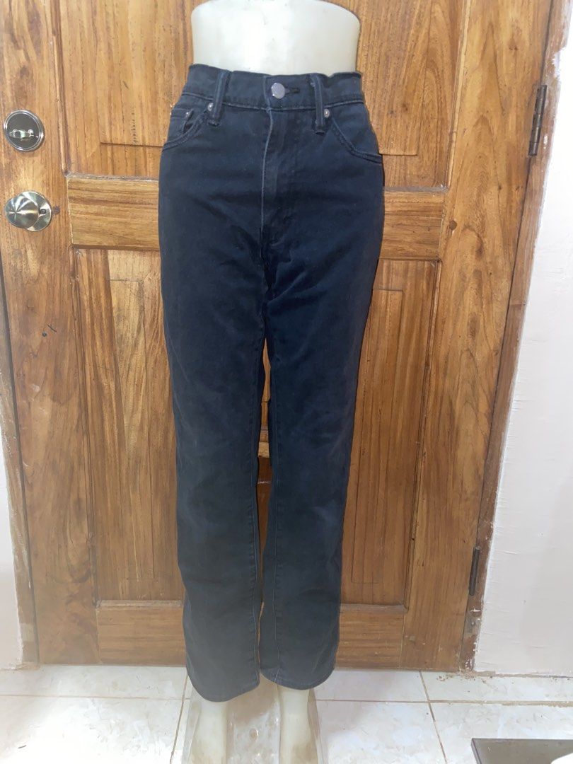 Levis Stretchable (Category: Jeans) located in Mati. Submitted by thriftedbagsbeyond (Listing ID 1470082418, Image 1). Description: .