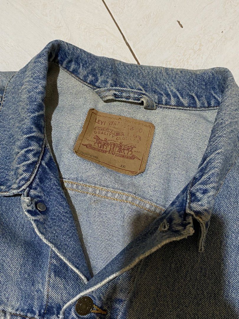 Levis Trucker Jacket (Category: Coats, Jackets and Outerwear) located in Manila. Submitted by tashie10 (Listing ID 1470062732, Image 2). Description: .