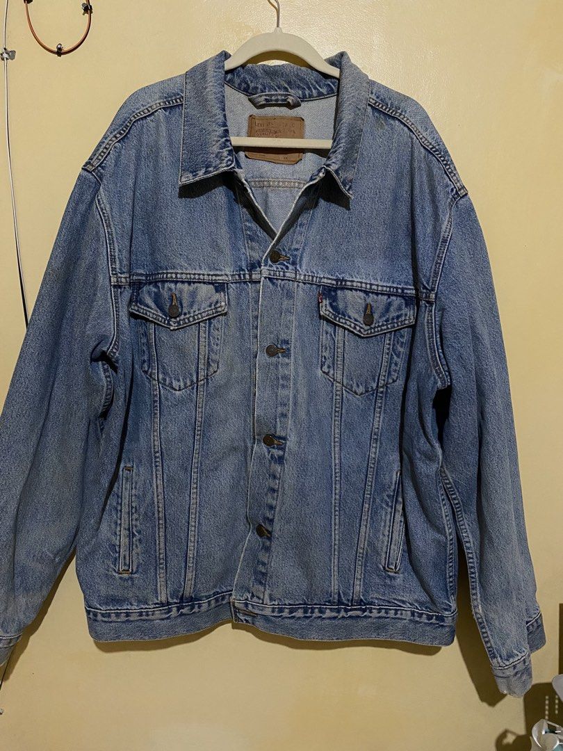 Levis Trucker Jacket (Category: Coats, Jackets and Outerwear) located in Manila. Submitted by tashie10 (Listing ID 1470062732, Image 1). Description: .
