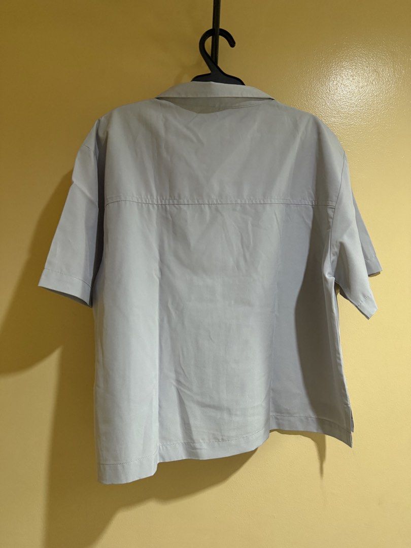 Light Purple Polo (Category: Blouses) located in Manila. Submitted by bunbun_1995 (Listing ID 1469954286, Image 2). Description: - Boxy cut Polo - Size: Large (can fit up to XL) - Condition: Excellent, clean fabric with no stains or damage - Used only once 🫡 📍South Triangle, Quezon City.