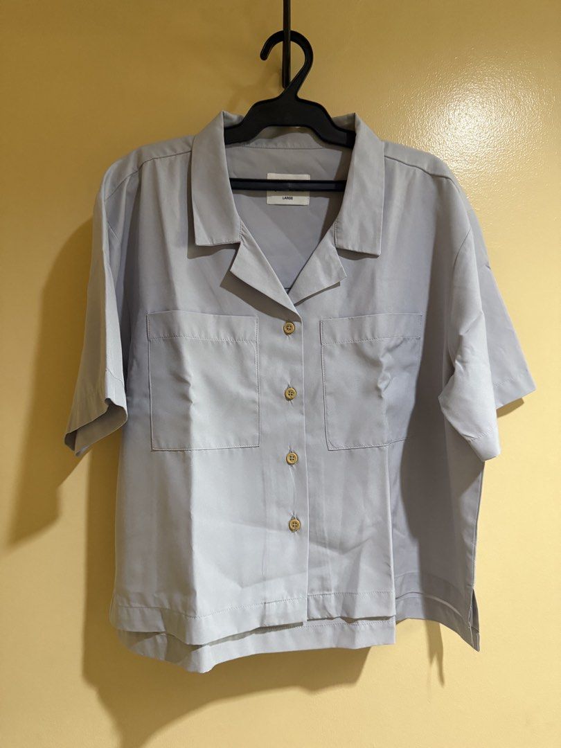 Light Purple Polo (Category: Blouses) located in Manila. Submitted by bunbun_1995 (Listing ID 1469954286, Image 1). Description: - Boxy cut Polo - Size: Large (can fit up to XL) - Condition: Excellent, clean fabric with no stains or damage - Used only once 🫡 📍South Triangle, Quezon City.