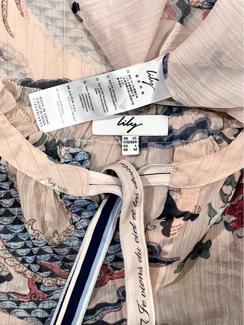 Lily Printed Lt. Peach Blouse (Category: Longsleeves) located in Cebu City. Submitted by kei.flmn (Listing ID 1470065108, Image 3). Description: 📌PLEASE READ BEFORE MAKING AN OFFER Excellent Condition (No issues) Size:Fits XL - [x] Flat Lay Measurements (in inches): - [x] Bust: 44” - [x] Length Reference: Mannequin Height : 5’4” (First-come, first-served basis) Due to an increased number of joy reservers and fake buyers, offers will only be acce