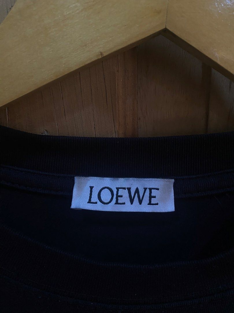 LOEW (Category: Tshirts & Polo Shirts ) located in Manaoag. Submitted by mangthrifttayo (Listing ID 1469994305, Image 3). Description: LOEWE SHIRT 🖤!! NO ISSUE EXCELLENT CONDITION SIZE L DIMES 22x27 PRICE: 1000.