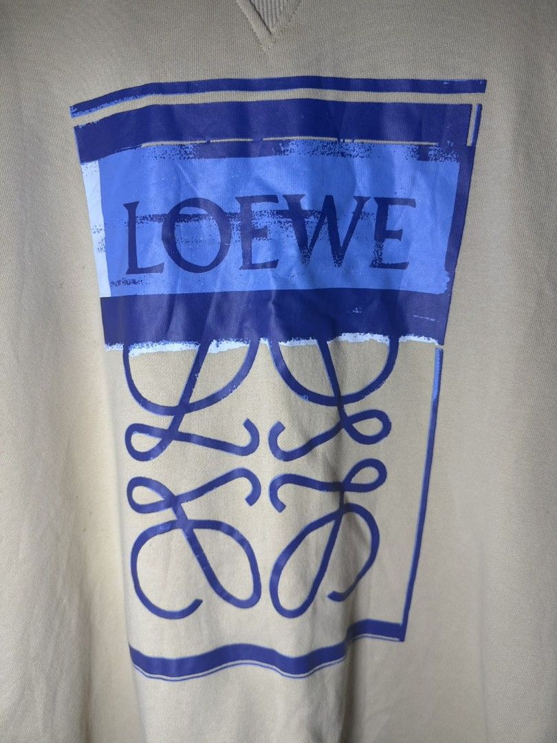 LOEWE ANAGRAM SWEATER (Category: Hoodies) located in Manila. Submitted by lunaras_declutter (Listing ID 1470106162, Image 3). Description: Xl good as new no issue.