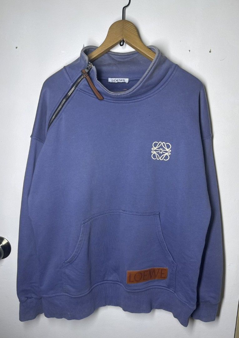 LOEWE LEATHER LOGO SWEATER (Category: Coats, Jackets and Outerwear) located in Manila. Submitted by lunaras_declutter (Listing ID 1470108207, Image 1). Description: .