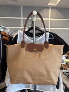 (Category: ) located in . Submitted by francespringcleans (Listing ID 1469992020, Image 1). Description: .